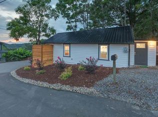 7 Winding Rd, Asheville, NC 28803