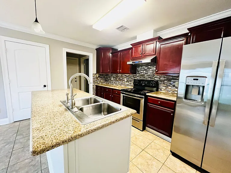 204 King Arthurs Way — Photo 6