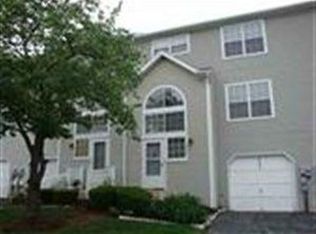 6235 Spring Knoll Dr, Harrisburg, PA 17111