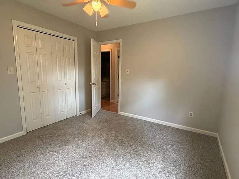 199 Amelia Dr W — Photo 17