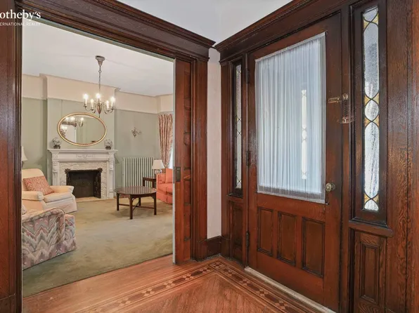 561 East 17th Street image 3 of 20