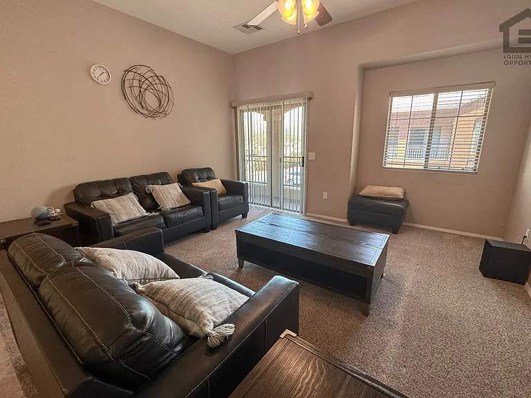 2727 N Price Rd #6 — Photo 11
