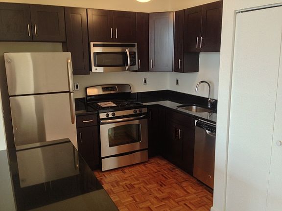 3rd image of 91 Halsey St APT 401