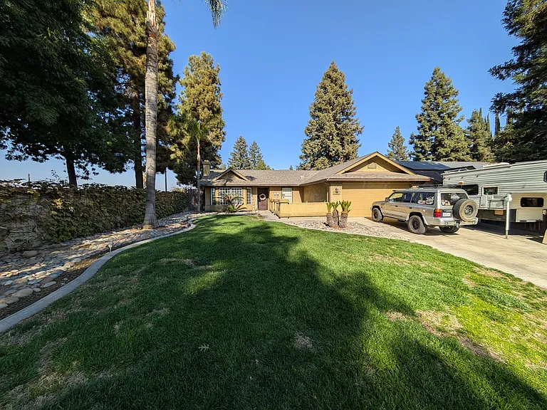 6038 W Feemster Ct — Photo 1
