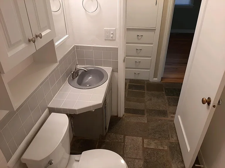 1108 S Longmont Ave — Photo 10