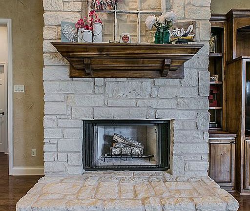 5th image of 1100 Camden Ct