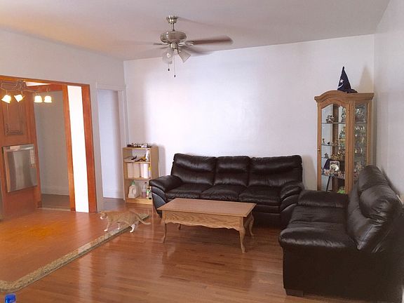 Living room-open kitchen
