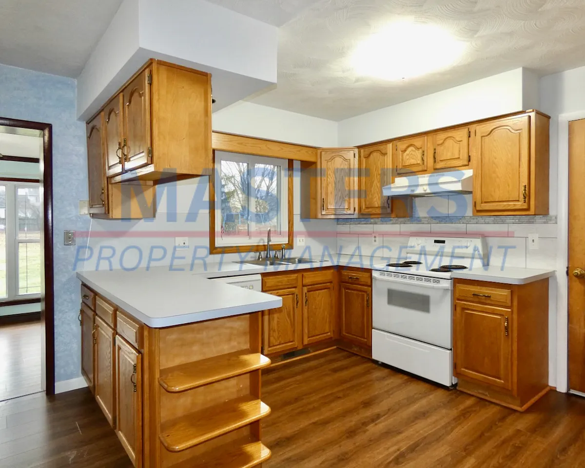Building Photo - 10477 Mandell Rd