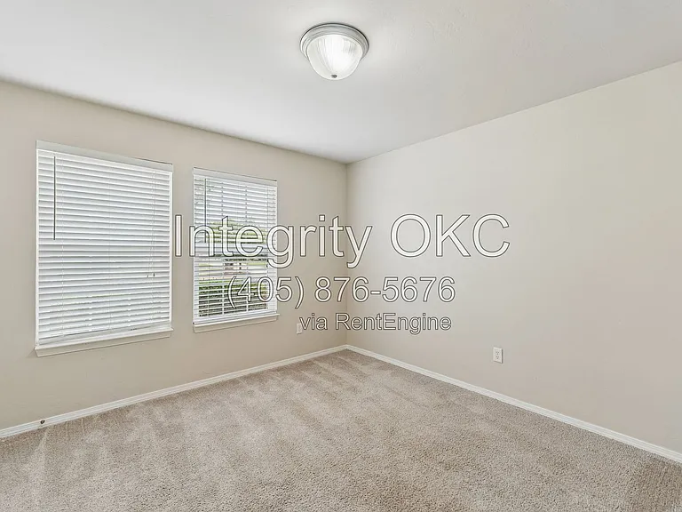2800 NW 184th St — Photo 10
