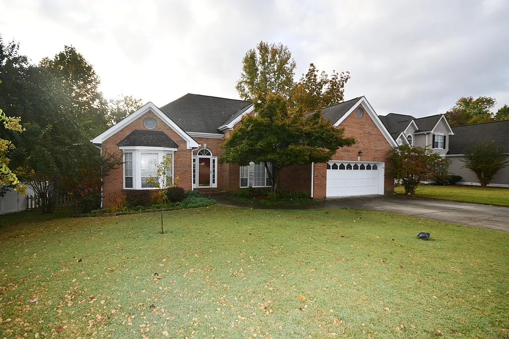 3 bed, 1866 sqft, $2,250 — Photo 1
