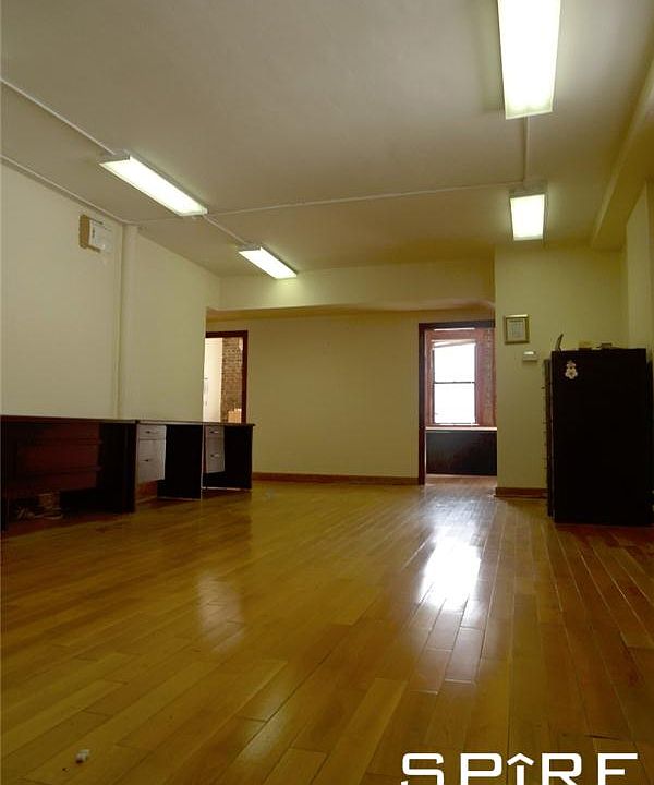 1st image of 132 Delancey St #2