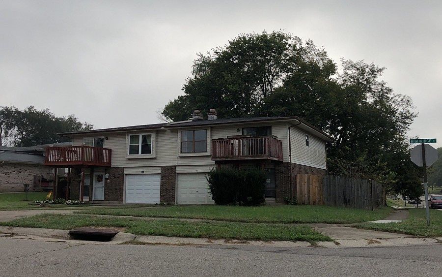 1st image of 102 Highridge Ct