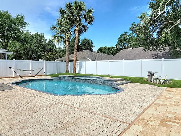 310 Woodleaf Dr — Photo 37