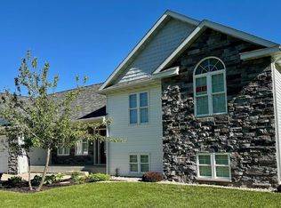 W7320 Kristen Dr, Pardeeville, WI 53954