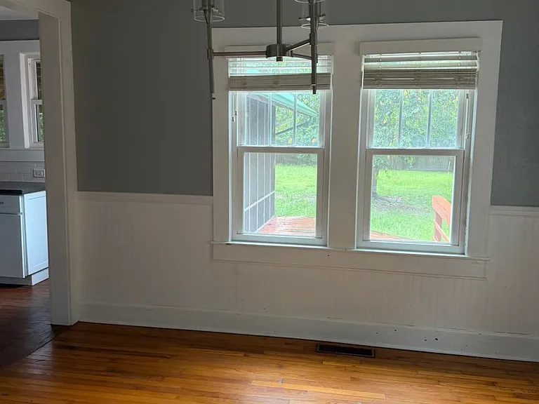 105 Glenview Dr — Photo 7