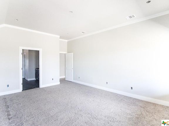 5th image of 5213 Few Oaks