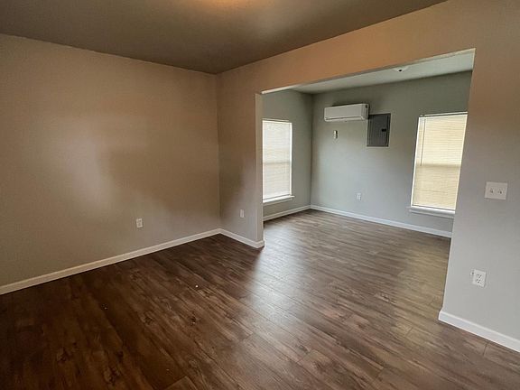 2nd image of 118 W Morgan St #2