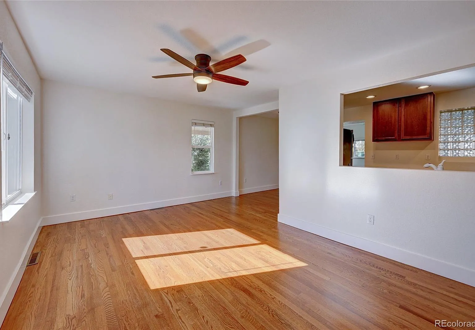 3 bed, 1.0 bath, 1120 sqft, $2,595 — Photo 3