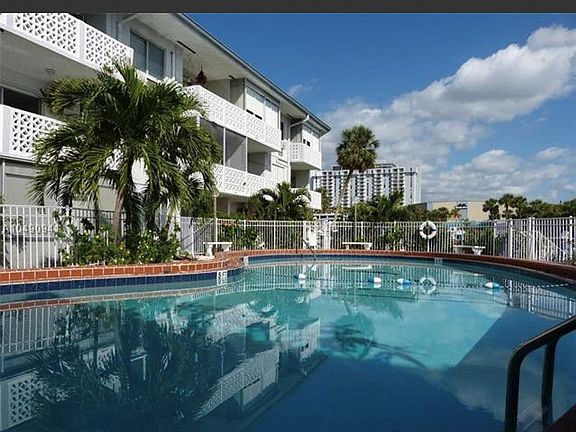 5th image of 13105 Ixora Ct APT 114