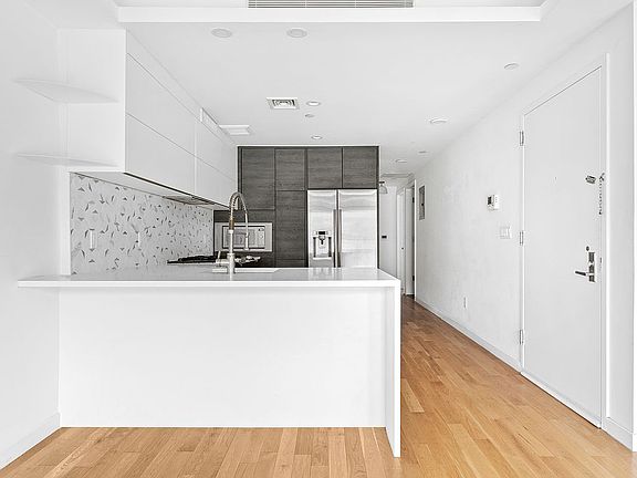 2nd image of 169 Lexington Ave #2