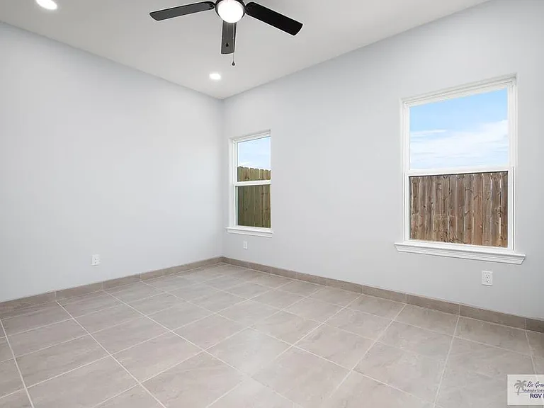 2228 N Valley Cir #A — Photo 9