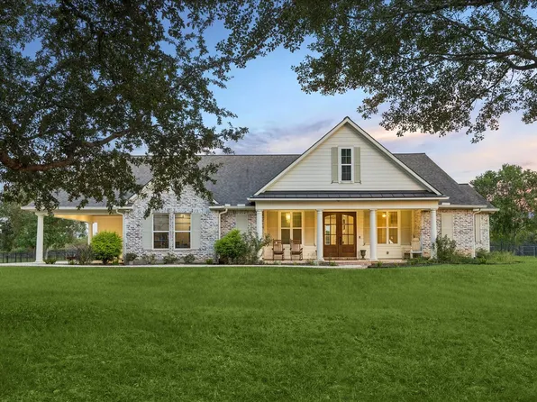 3712 Quail Cir, Sealy, TX 77474
