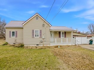 719 E Logan St, Moberly, MO 65270