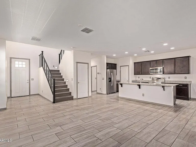 905 S Canal Dr #30 — Photo 6