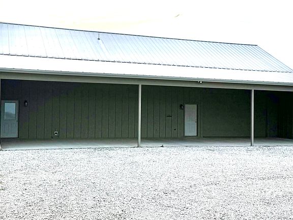 Front elevation
also very large carport