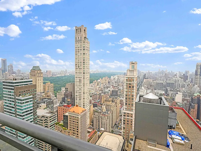 117 E 57th St #38F — Photo 13