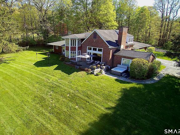 3rd image of 68 Bloomer Road