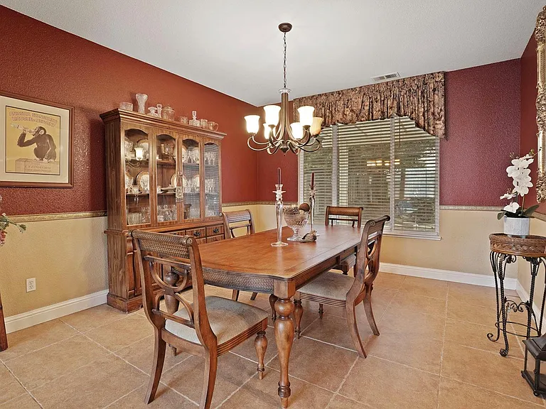 549 Glenbriar Cir — Photo 5