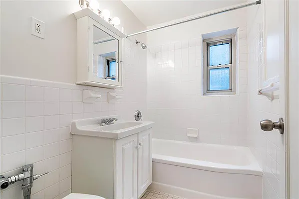 Rented by Argo Residential | media 18