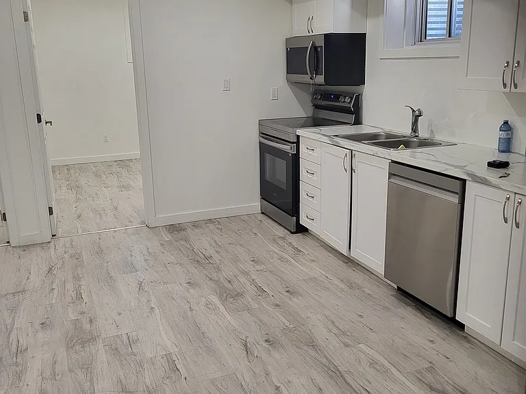 1048 Hansler Rd #LOWER — Photo 5