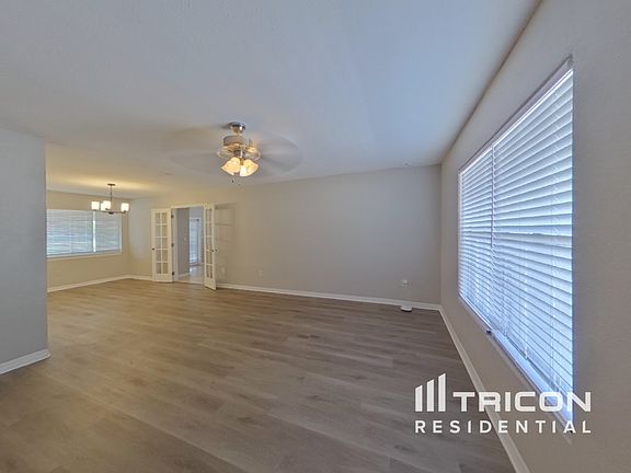 2nd image of 3198 Mola St