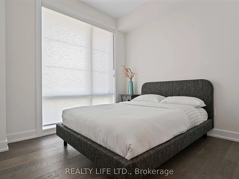 2273 Turnberry Rd #6 — Photo 3
