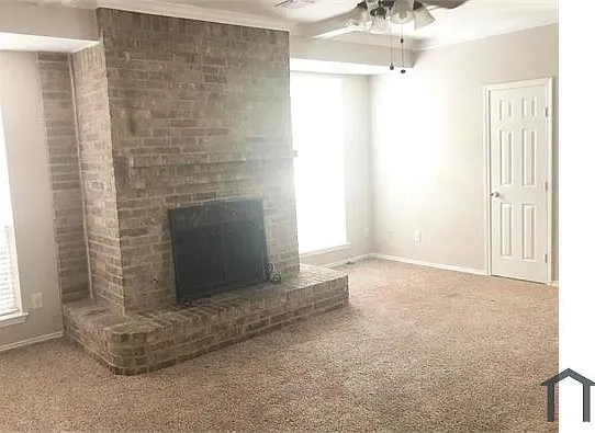 2127 Stillwater Dr — Photo 10