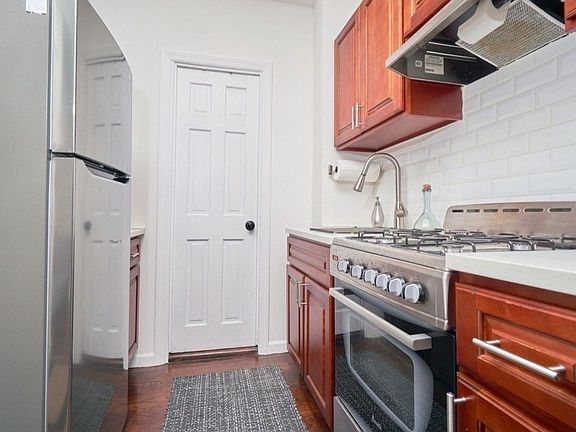 5th image of 103 Saint Marks Pl #14