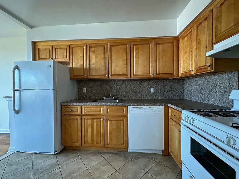 164-20 Highland Ave #6D — Photo 8