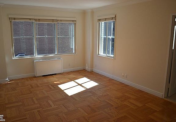 5th image of 60 W 57th St APT 9D