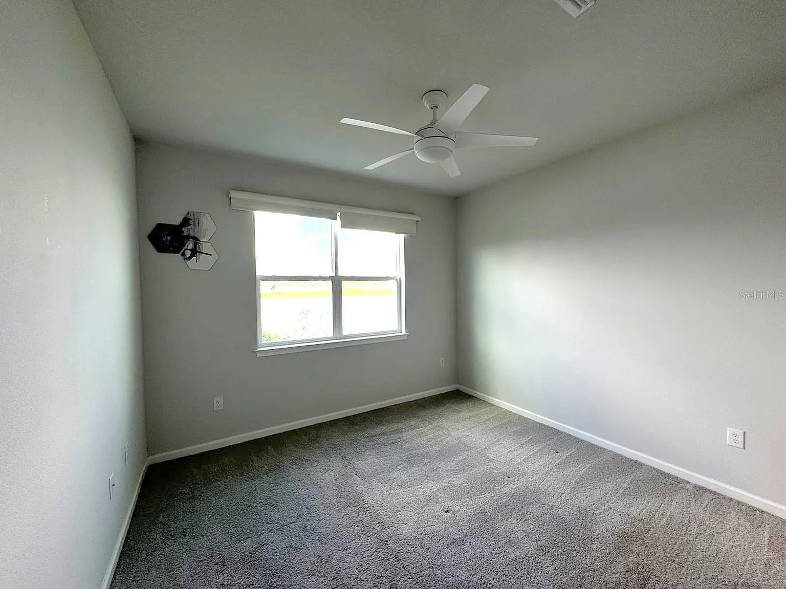 4 bed, 2574 sqft, $2,900 — Photo 4