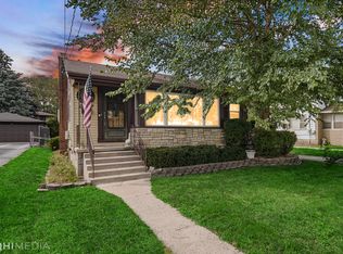 17946 Hickory St, Lansing, IL 60438