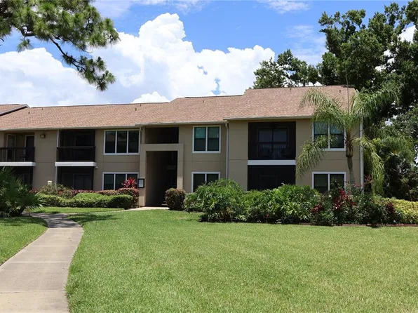 4001 Crockers Lake Blvd #21, Sarasota, FL 34238