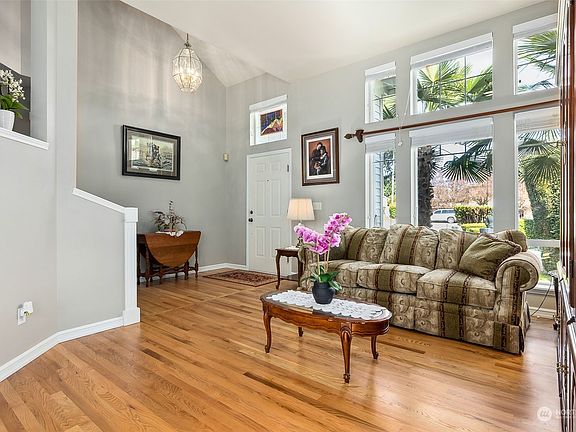 5th image of 8920 179th Street E