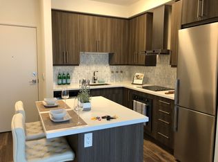 2087 Fairview St #2305, Burlington, ON L7R 0E5