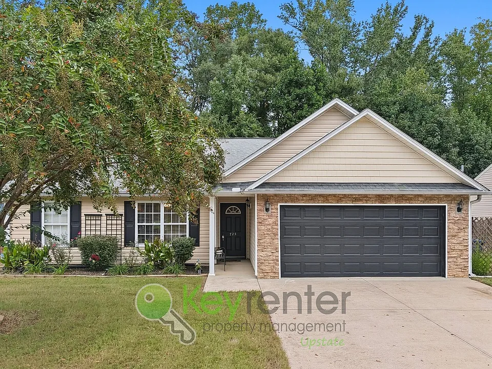 725 Fountainbrook Ln