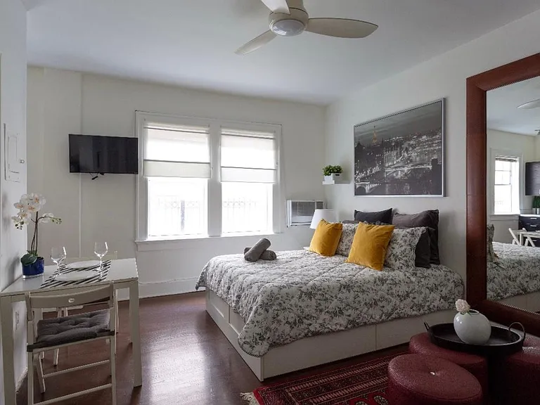 1611 Michigan Ave #5 — Photo 8