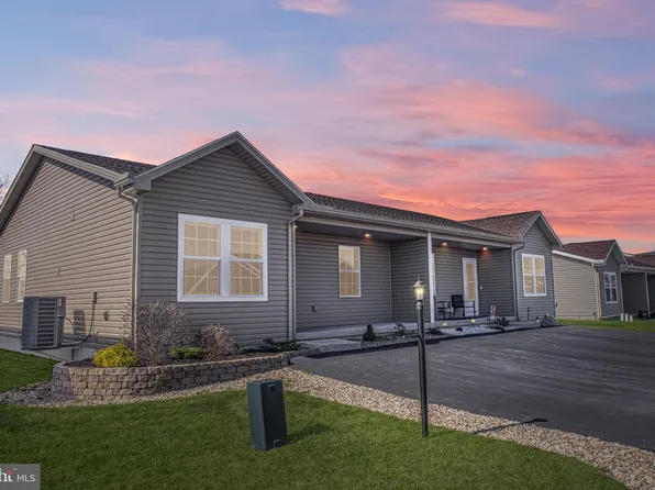 82 Pacific Ave, Milroy, PA 17063