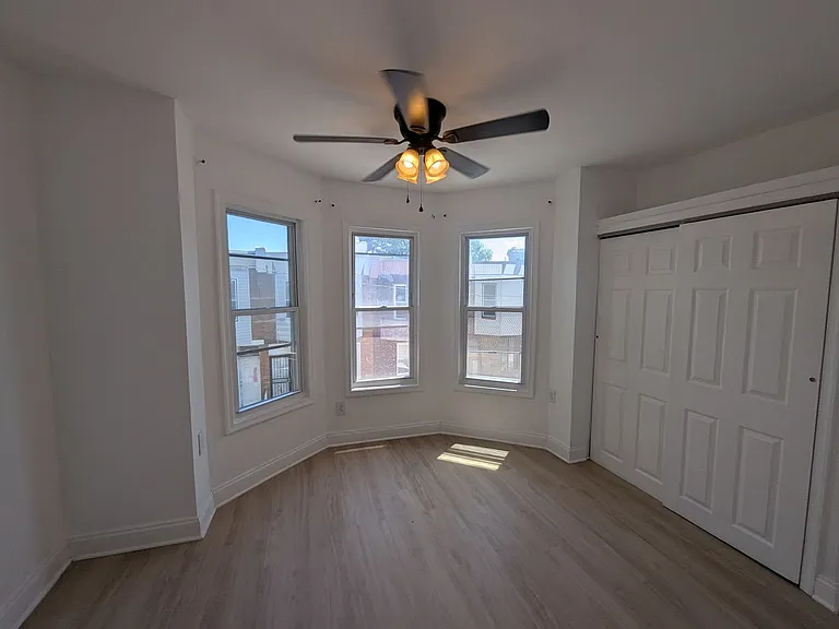 3420 Keim St — Photo 2