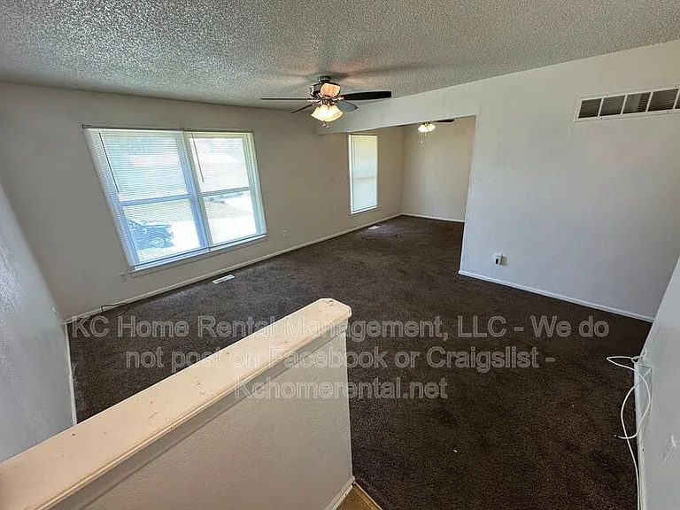 4028 E 123rd Ter #B — Photo 11
